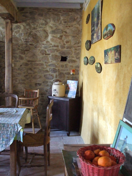 Location de chambres d'hotes et gîte originaux dans un ancien moulin à eau au pied de la montagne noire pour partager un endroit priviligié et la convivialité du pays